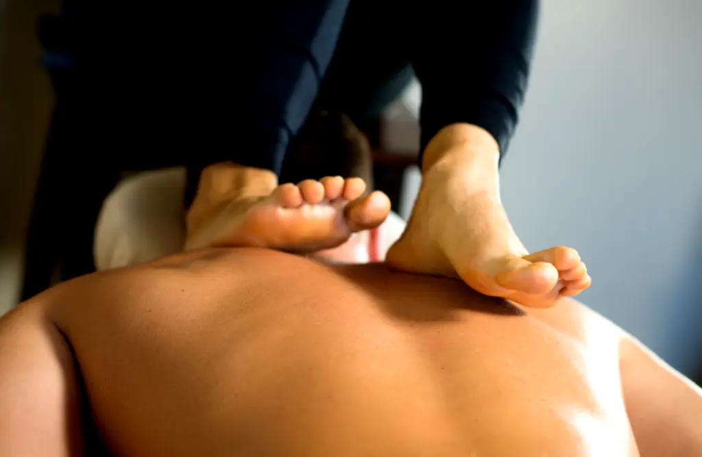 What is ashiatsu massage